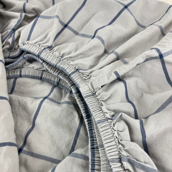 Pottery Barn Teen Fitted Sheet XL Twin Gray Windowpane - Picture 3 of 4